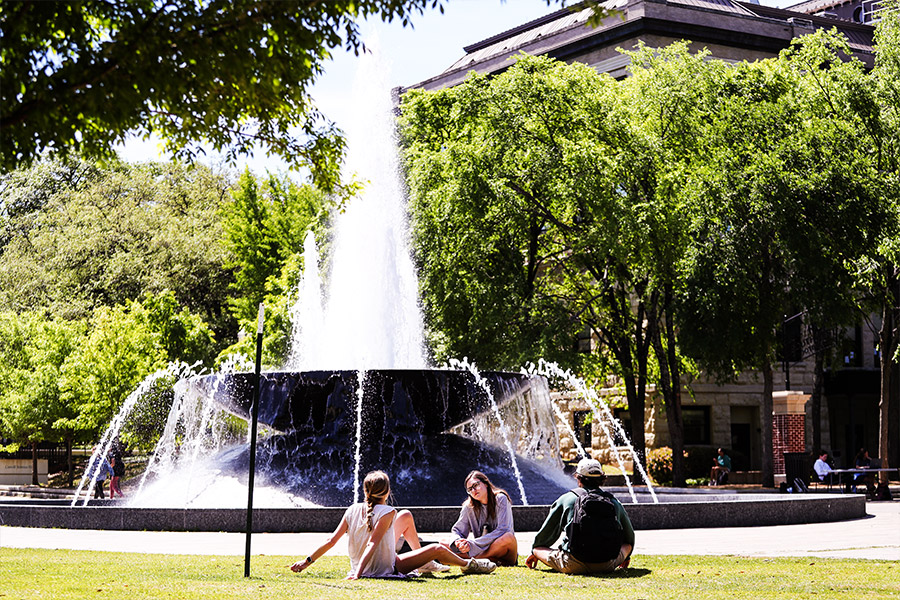image of students next to Rosenbalm Fountain